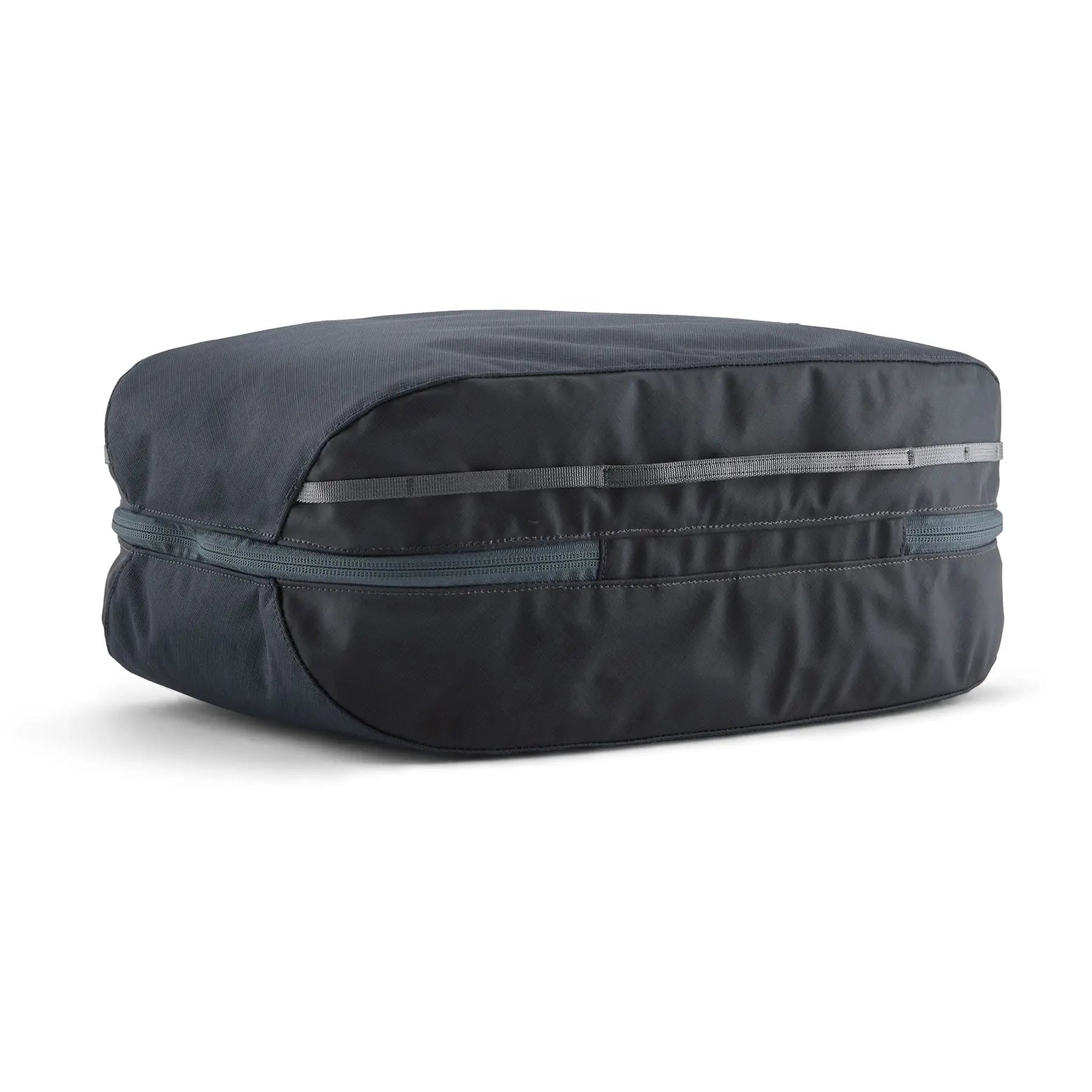 Black Hole® Cube 14L in Smolder Blue | Patagonia Bend