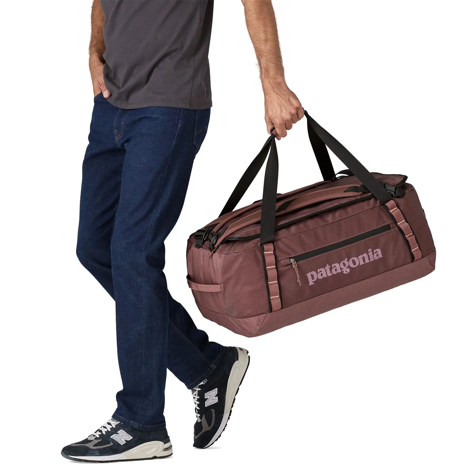 Black Hole® Duffel 55L in Dulse Mauve | Patagonia Bend