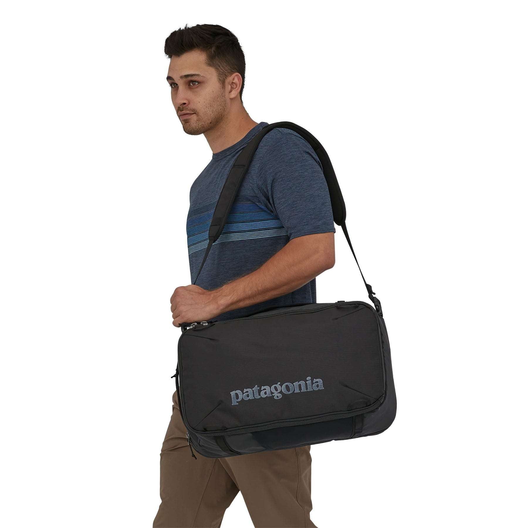 Patagonia black hole top messenger bag