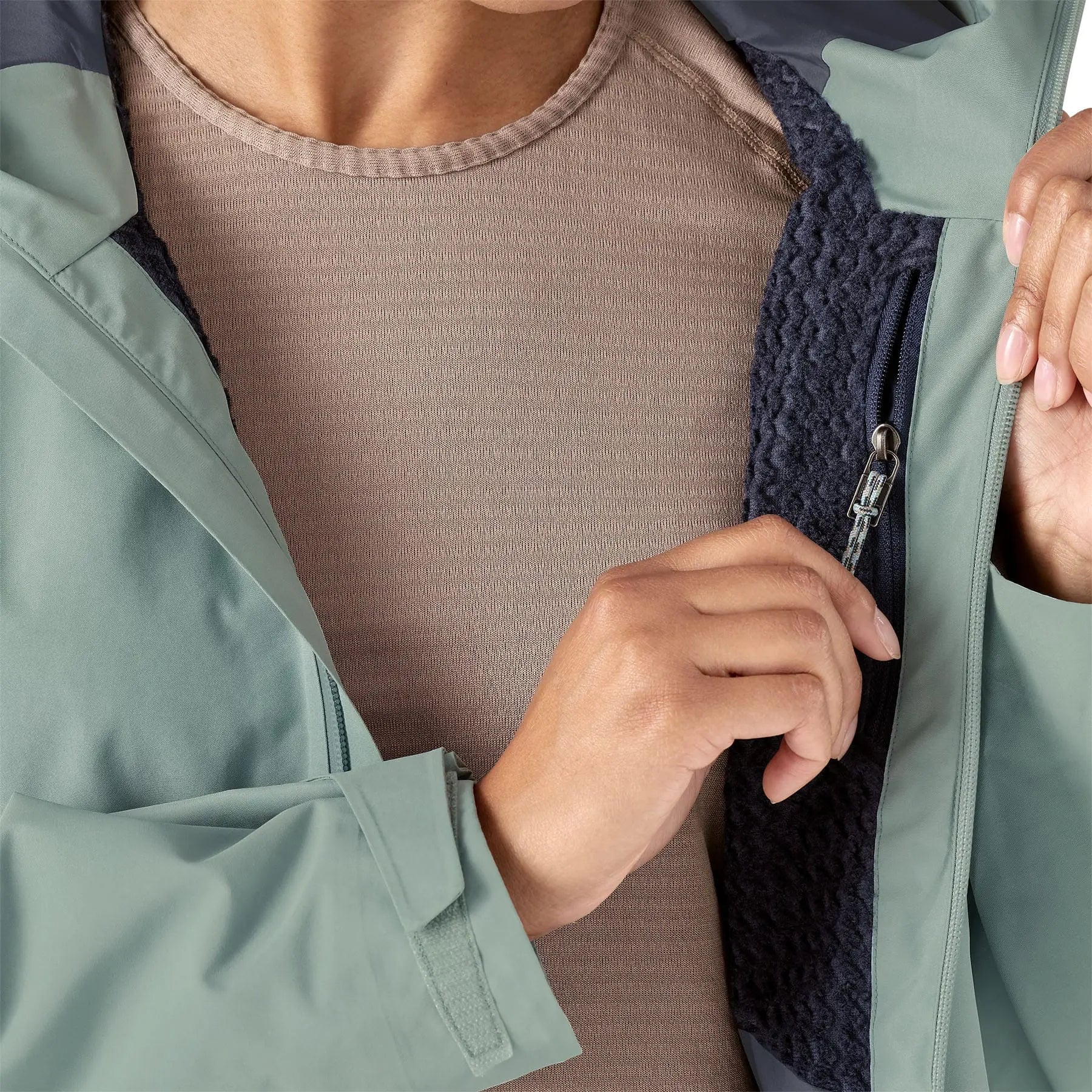 Women's Storm Shift Jacket in Thermal Blue | Patagonia Bend